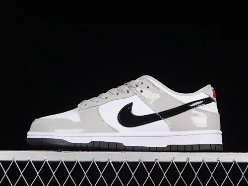 All Categories Nk SB Dunk Series Nk SB Dunk Low Low-top sneakers Cost-effective version Nk Dunk Low "Light Iron Ore" Patent leather gray SB low-top sports and leisure sneakers DQ7576-001